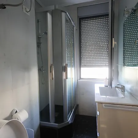 Select 8 * Тирана